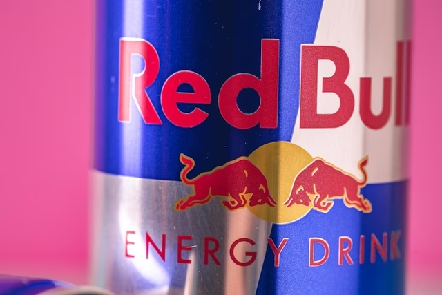 Découvrez la Red Bull Rose : Un mélange audacieux de saveurs et d'énergie !